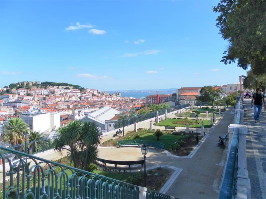 Mm3 Baixa Rossio Castle View! Apartment Lisbon Exterior photo